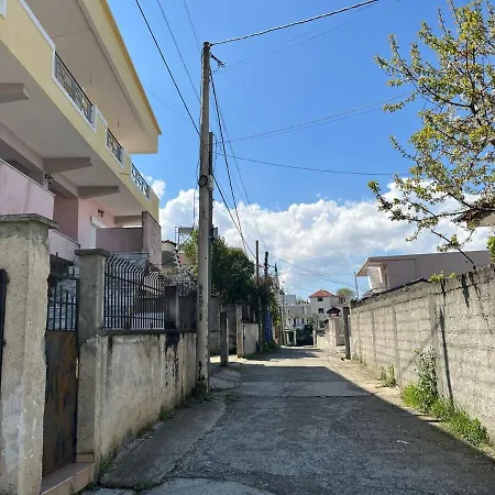 Flat In Τίρανα